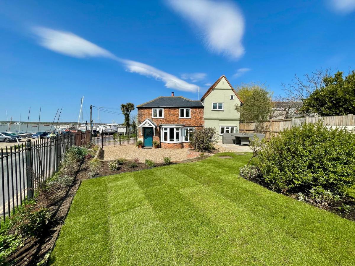 Cosy Coastal 2-Bedroom Cottage With Hot Tub And Log Burner ウェスト・マーシー エクステリア 写真