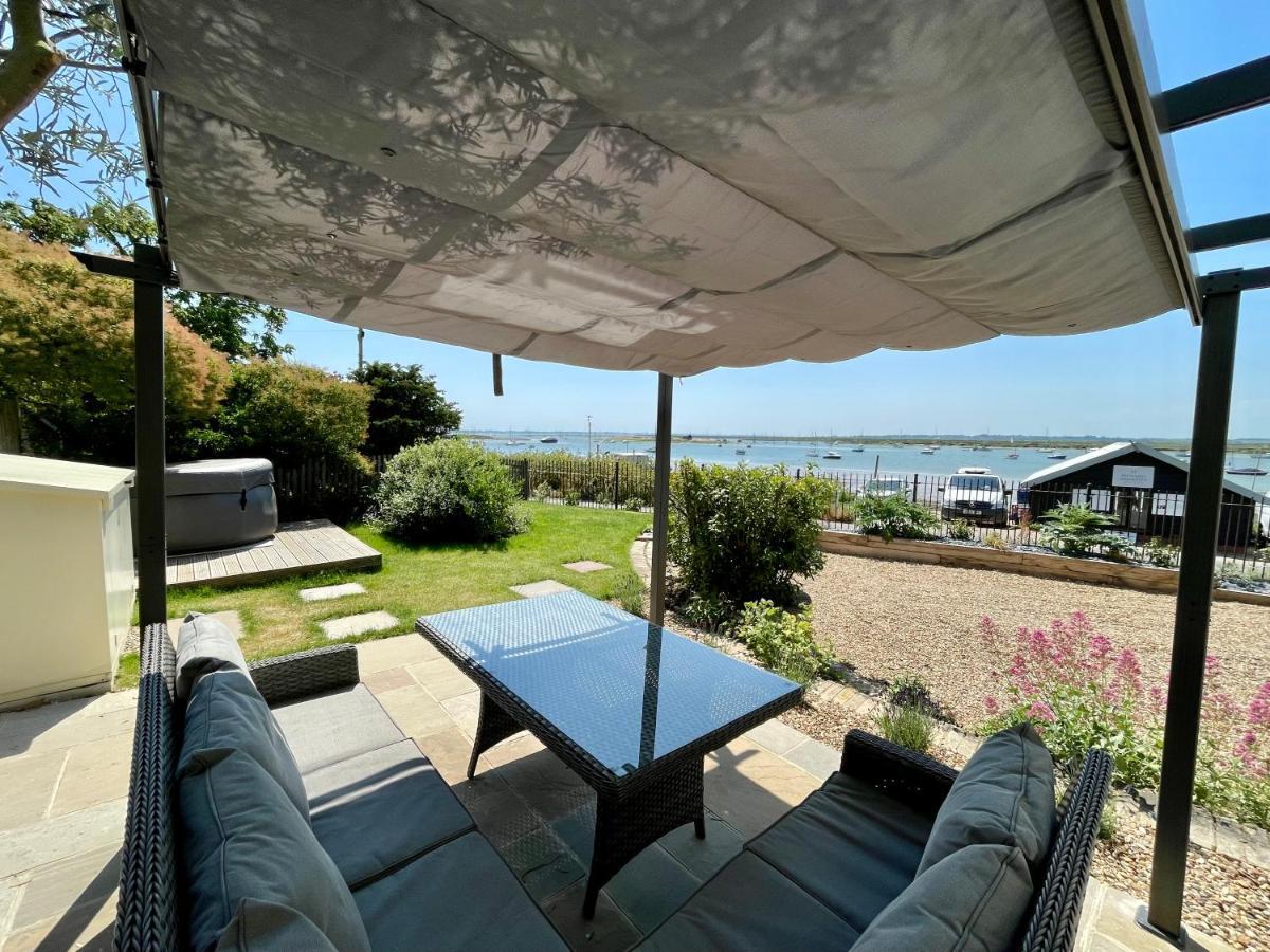 Cosy Coastal 2-Bedroom Cottage With Hot Tub And Log Burner ウェスト・マーシー エクステリア 写真